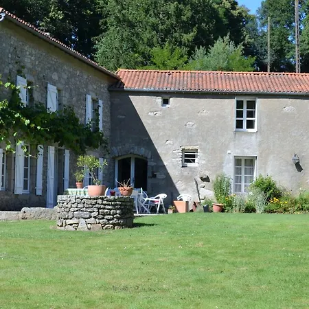 Oda ve Kahvaltı L'escale Des 2 Eaux Mortagne-sur-Sevre