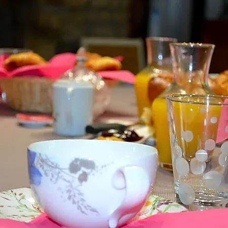 L'escale Des 2 Eaux Couette-café 3*